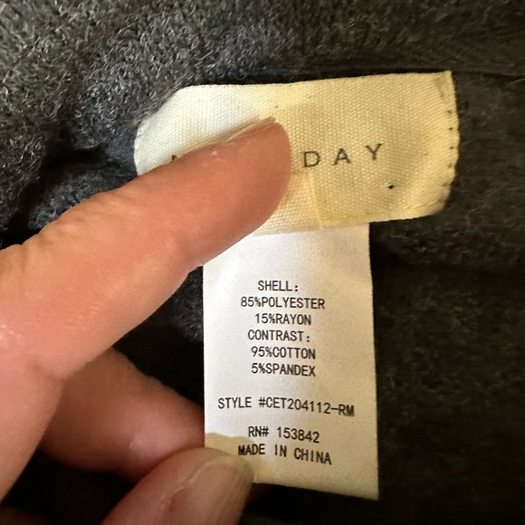 Melloday Poncho - Picture 4 of 5